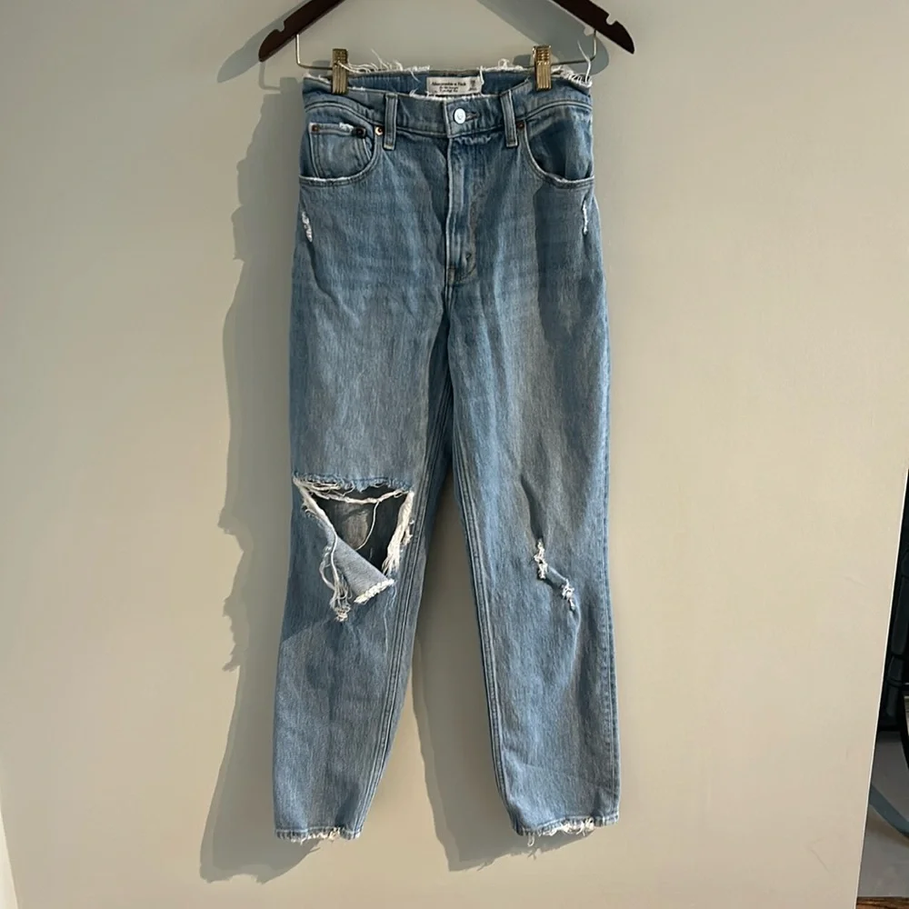 Abercrombie The 90s Straight Ultra‎ High Rise Jeans